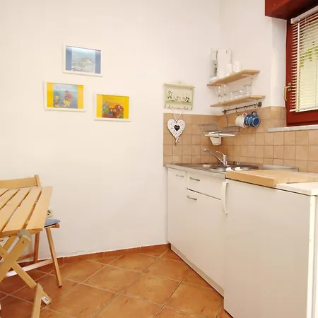 With Parking Space Baska, Krk - 24201 Apartament Baška